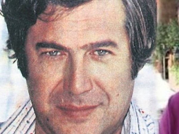 Tanju Okan Kimdir?