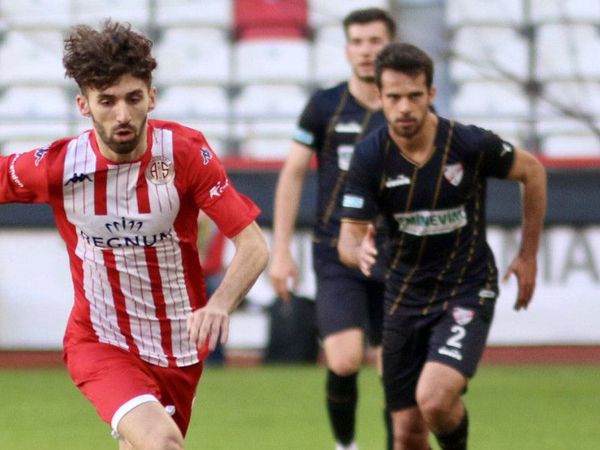 Trabzonspor Antalyasporlu Doğukan Sinik'i Transfer Etmek İstiyor!