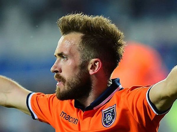 Trabzonspor Medipol Başakşehir'den Edin Visca Transferini Bitirdi!