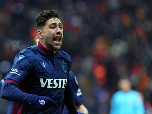 Trabzonsporlu Anastasios Bakasetas'ı Sporting Lizbon transfer etmek istemiş!