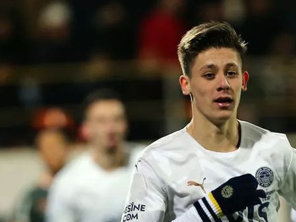 Tümer Metin, Fenerbahçe'nin Alanyaspor maçının ardından Mesut Özil ve Arda Güler hakkında konuştu