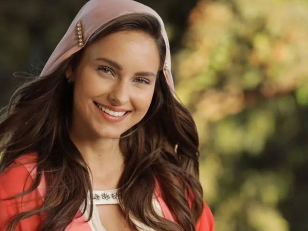 'Türkiye'yi terk eden ünlülere inat' Yabancı Gelin'in Bella'sı Jessica May artık Türk vatandaşı