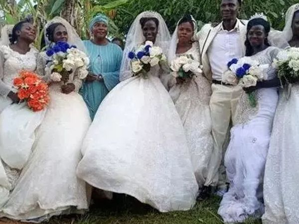 Uganda'da akıllara zarar düğün! 7 kadınla aynı anda dünyaevine girdi