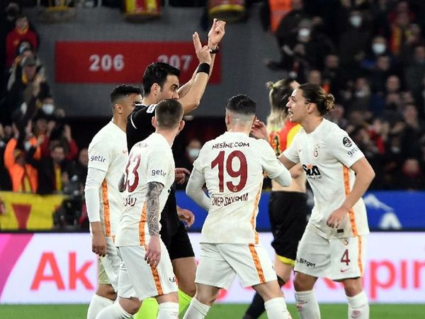 Uğur Meleke Göztepe - Galatasaray Maçında Kırılan Dünya Rekorunu Açıkladı!