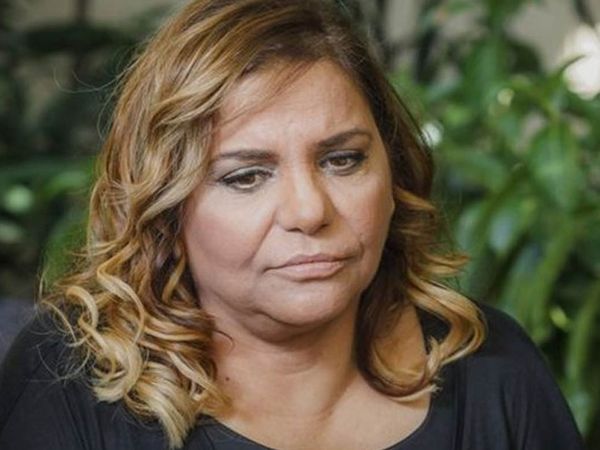 Ünlü sanatçı Kibariye’den acı haber! Annesi Makbule Tokmak hayatını kaybetti ölüm sebebi ise...