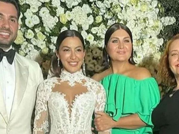 Ünlülerin sır gibi sakladıkları düğün fotoğrafları