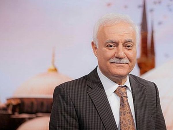 Uykudan uyandı elinde kına olduğunu gördü! Meğerse uyanınca elde kına görmek cinlerle ilgiliymiş