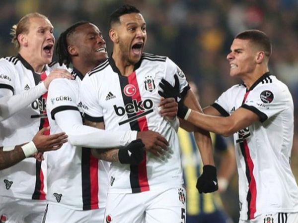 Watford Beşiktaşlı Domagoj Vida'yı Transfer Etmek İstiyor!