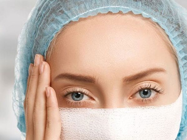 Yanlış estetik operasyonu olan kadın en önemli organını kaybetti