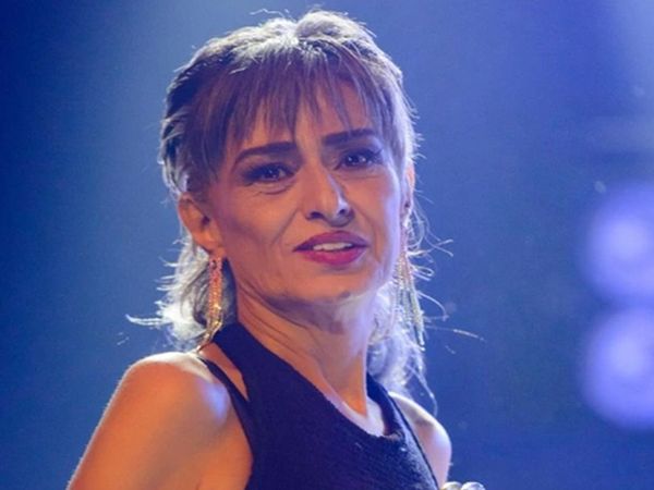 Yıldız Tilbe'den şoke eden poz: Dişsiz halini paylaştı, hayranlarını korkuttu!