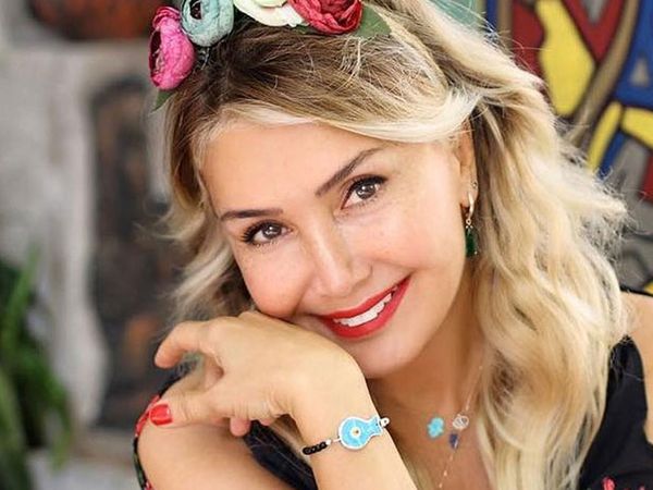 Yonca Evcimik'in Acı Günü! Annesini Kaybetti