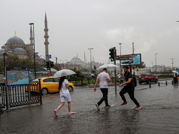İstanbul Dahil 24 İlde Sağanak Alarmı! Meteoroloji Tarih Verdi