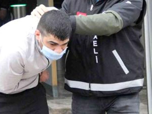 100bin Lirayı Arabadan Çaldılar