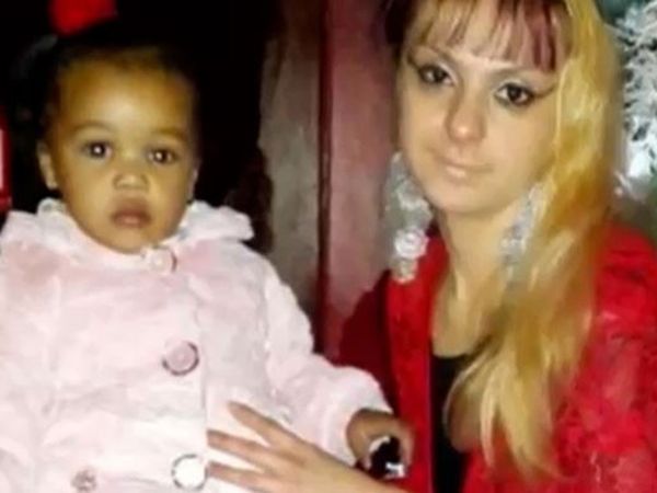 18 Aylık Kızından Çürük Kokusu Geliyordu, Sebebi Öğrenenince Herkes Şok Oldu!
