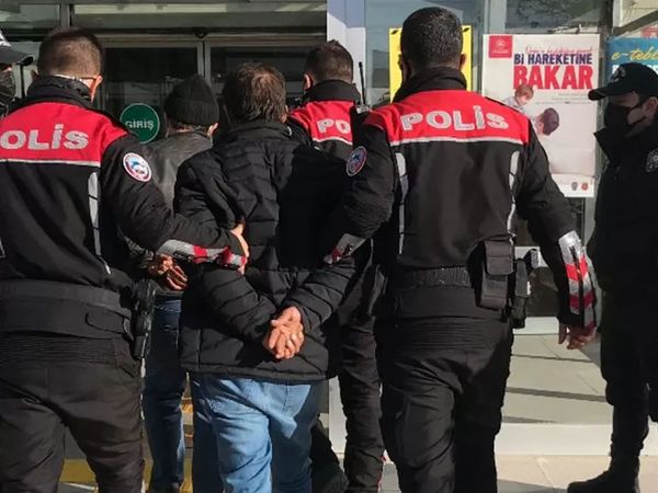 18 yıllık sır kayıpta korkunç detaylar ortaya çıktı! ''Eşimin yanında getirdiği kişiler sırayla tecavüz etti''