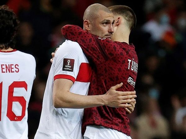 A Milli Futbol Takımı'nın 2022 Dünya Kupası Avrupa Elemeleri play-off yarı finalinde Portekiz'e 3-1 mağlup olarak elenme