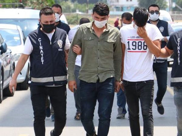 Adana'da Aracıyla Kaza Yapan Arkadaşından Hasar Masrafını İstedi