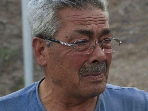 Adana’da Çıkan Orman Yangınında Evini Kaybeden Adamın Gözyaşları Yürekleri Yaktı