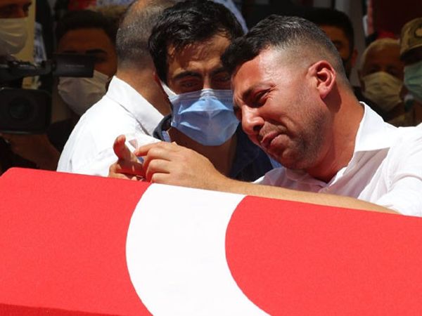 Adanalı Şehit Mehmet Kırmızı’ya Gözyaşları İçinde Veda Edildi