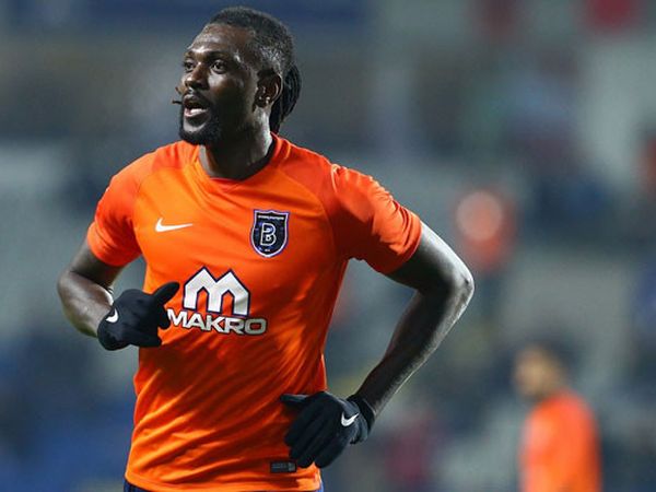 Adebayor'dan Estetik Bir Gol