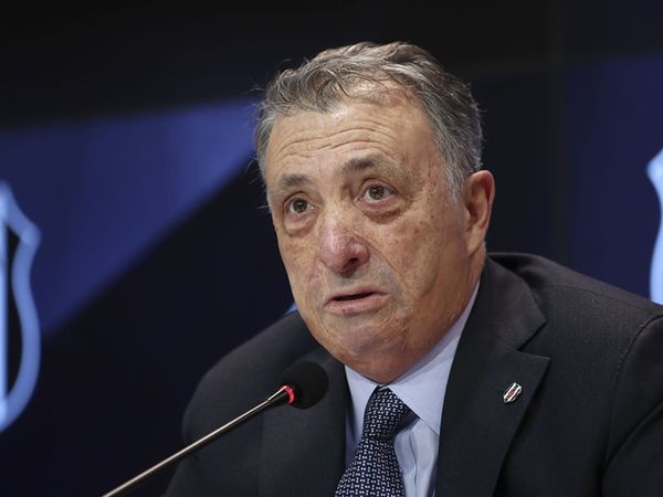 Ahmet Nur Çebi'den Eski Yöneticisine Başsağlığı