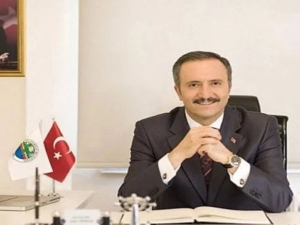 Ak Parti Küçükçekmece Belediye Başkan Adayı Aziz Yeniay'a suikast girişimi!