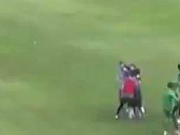 Uçan Tekme Atan Futbolcuya Tarihi Ceza