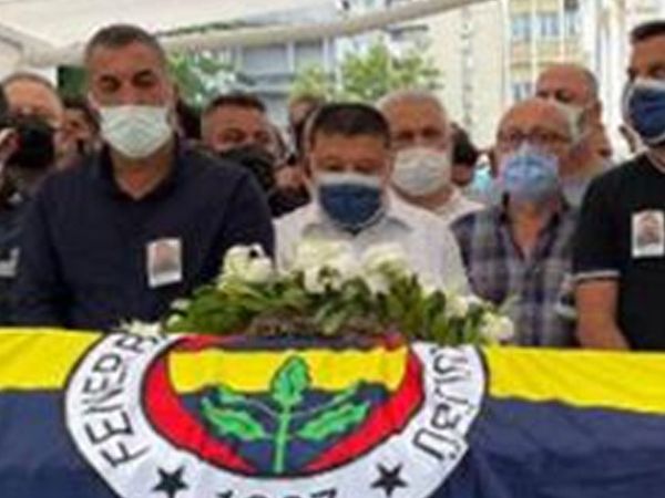Alişan'ın Kardeşinin Cenazesine Yakın Arkadaşları Katılmadı