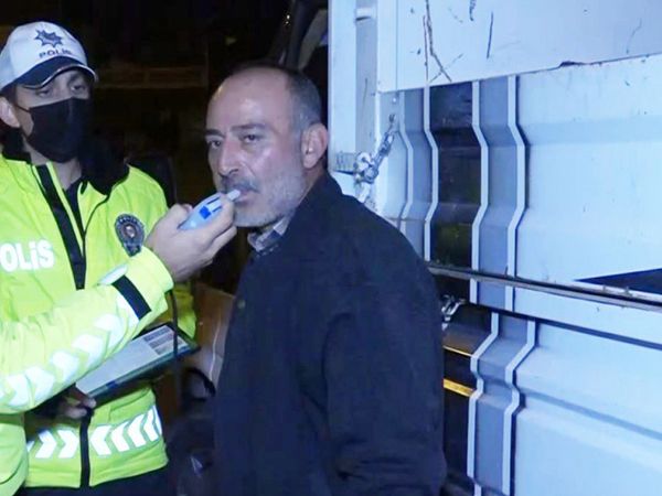 Alkollü Araç Kullanırken Yakalandı Suçlu Müşteri Dedi