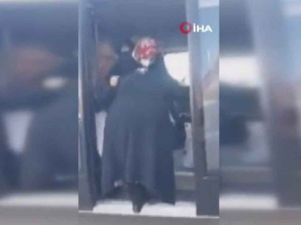 Ankara'da skandal olay: Yaşlı kadın alışveriş fiş tutarı 50 liranın altında kaldığı için market servisinden indirildi