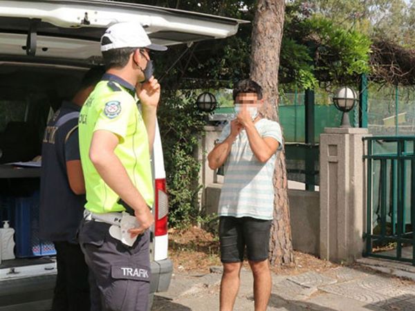 Antalya’da Sigara Almaya Çıktık Yalanını Polis Yemedi