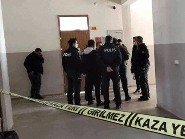 Arkadaşlarına Bahsetmiş! Diyarbakır'da Bir Lise Öğrencisi Okula Getirdiği Silahla İntihar Etti