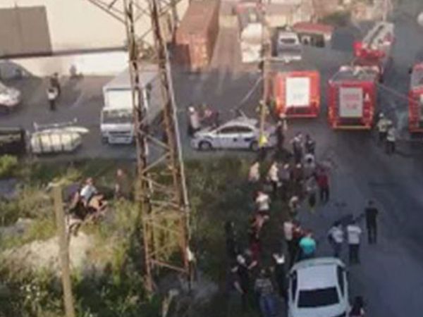 Arnavutköy'de Kumaş Fabrikasında Yangın Çıktı