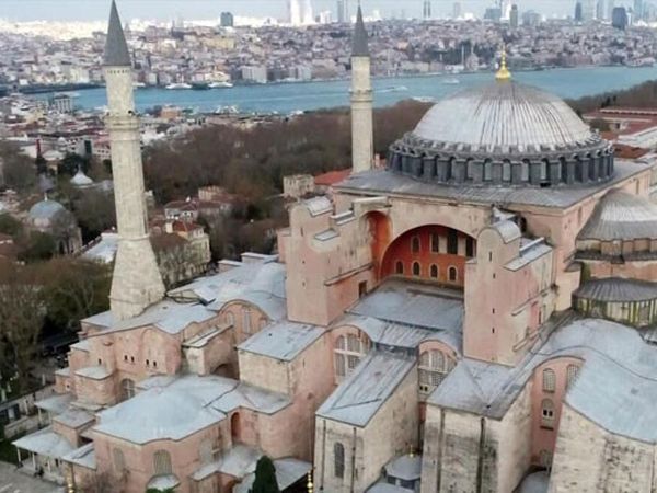 Ayasofya Camii'nde Restorasyon Çalışmaları