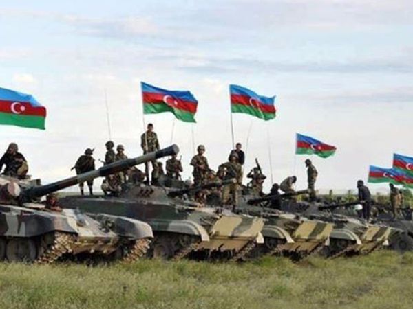 Azerbaycan Askerleri Ermeni Askerlerini Karakollardan Çıkararak Kovdu