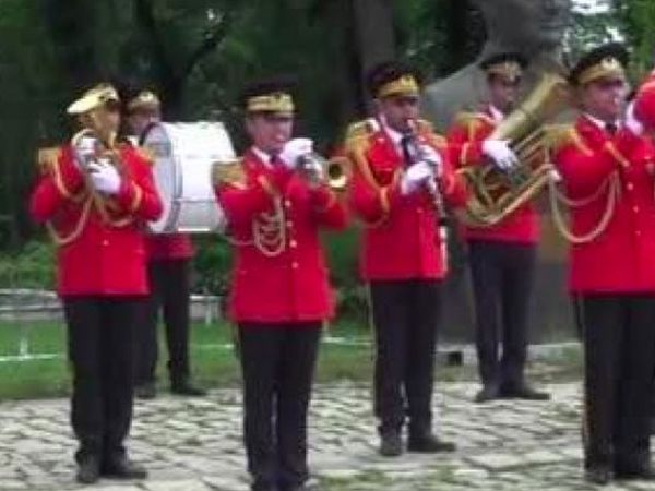 Azerbaycan'da Cumhuriyet'in 103. Yıl Dönümü Mehter Marşıyla Kutlandı