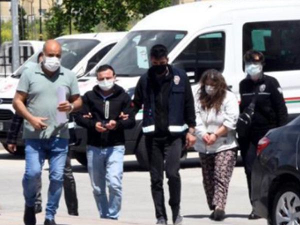 Eşiyle Yasak Aşk Yaşayan Babasını Öldürdü