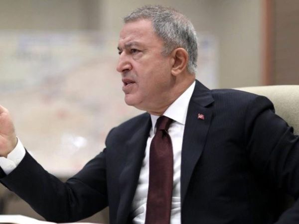 Bakan Akar'dan Yunan parlamenterlere sert tepki gösterdi!