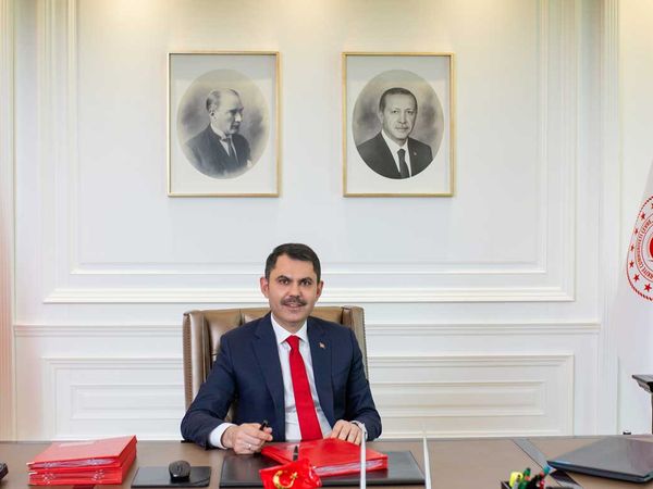 Bakan Kurum Atatürk Havalimanı Millet Bahçesi’ndeki fidan dikim törenine tüm vatandaşları davet etti