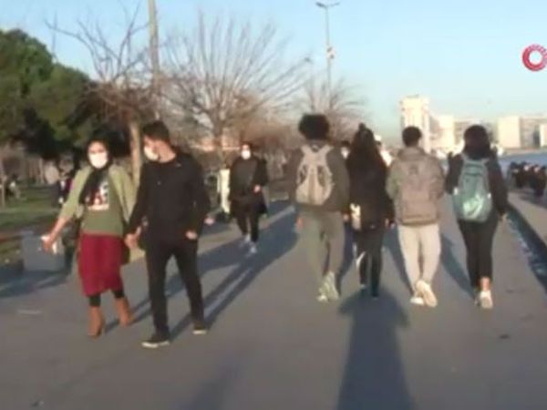 Bakırköy Sahilinden 'Pes' Dedirten Görüntü