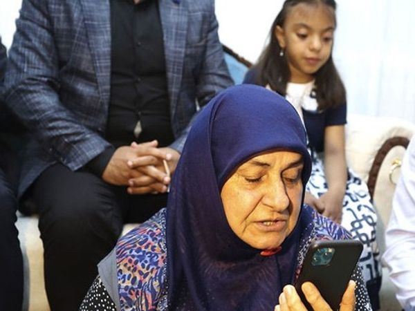 Başkan Erdoğan, Depremzede Aileyi Telefonla Arayarak Görüştü