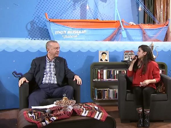 Başkan Erdoğan'a İyi ki Varsın Eren Filmindeki Heyamo Türküsüyle Sürpriz