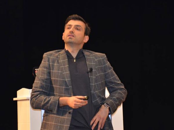 Baykar Teknoloji Lideri Selçuk Bayraktar, Kocaeli'de üniversite öğrencileriyle buluştu: SİHA sistemlerini anlattı!