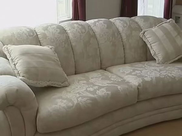 Bedava aldığı koltuktan çıkanları görünce şoke oldu