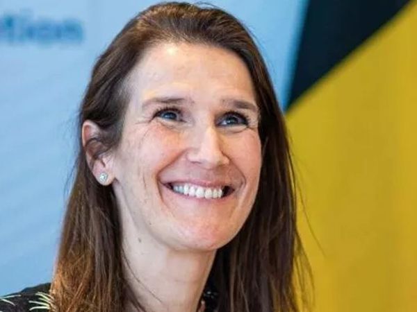 Belçika Başbakan Yardımcısı ve Dışişleri Bakanı Sophie Wilmes, eşine destek olabilmek için istifa etti!
