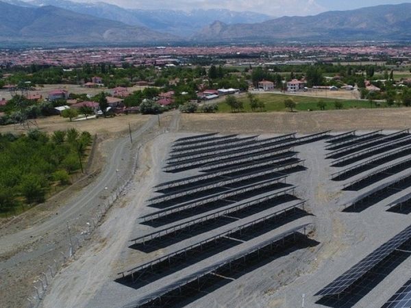 Belediye Bütçesine Katkı! Erzincan’da Güneş Enerji Santralinde Elektrik Üretimine Geçildi