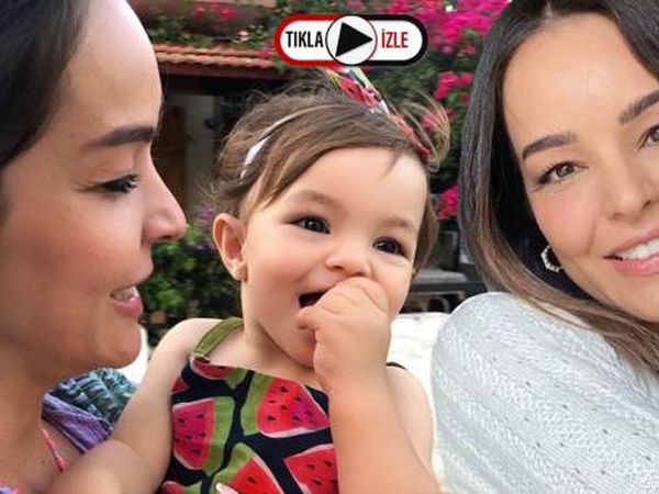 Bengü ve Kızı Zeynep’in Fırça Kavgası