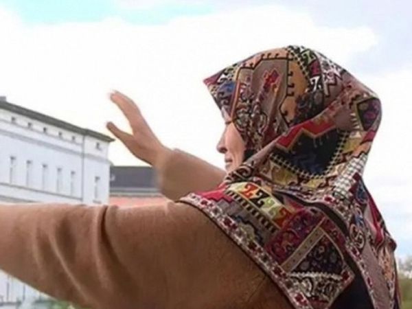 Berlin'de Ayşe Teyze Sosyal Medyada 1 Mayıs Fenomeni Oldu