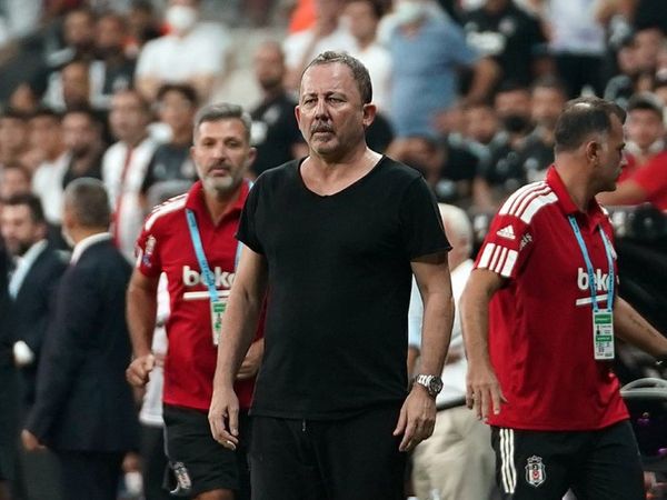 Beşiktaş Teknik Direktörü Sergen Yalçın'dan Karagümrük Maçının Ardından Çarpıcı Hakem Yorumu!