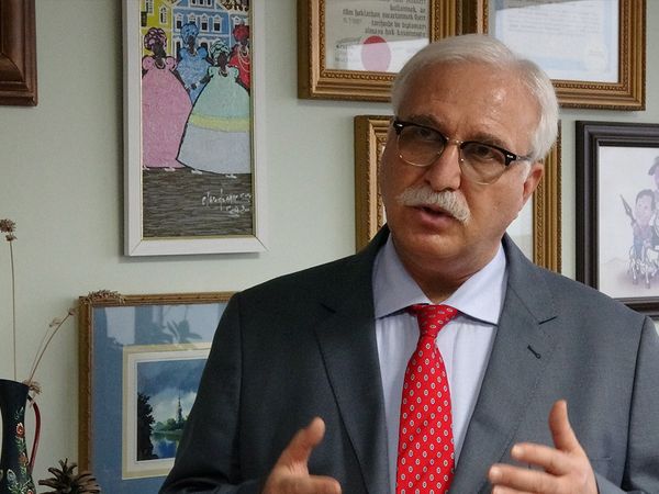 Bilim Kurulu Üyesi Özlü'den Umut Dolu Açıklama! 'Omicron' Bağışıklığıyla Salgının Sonu Gelebilir'
